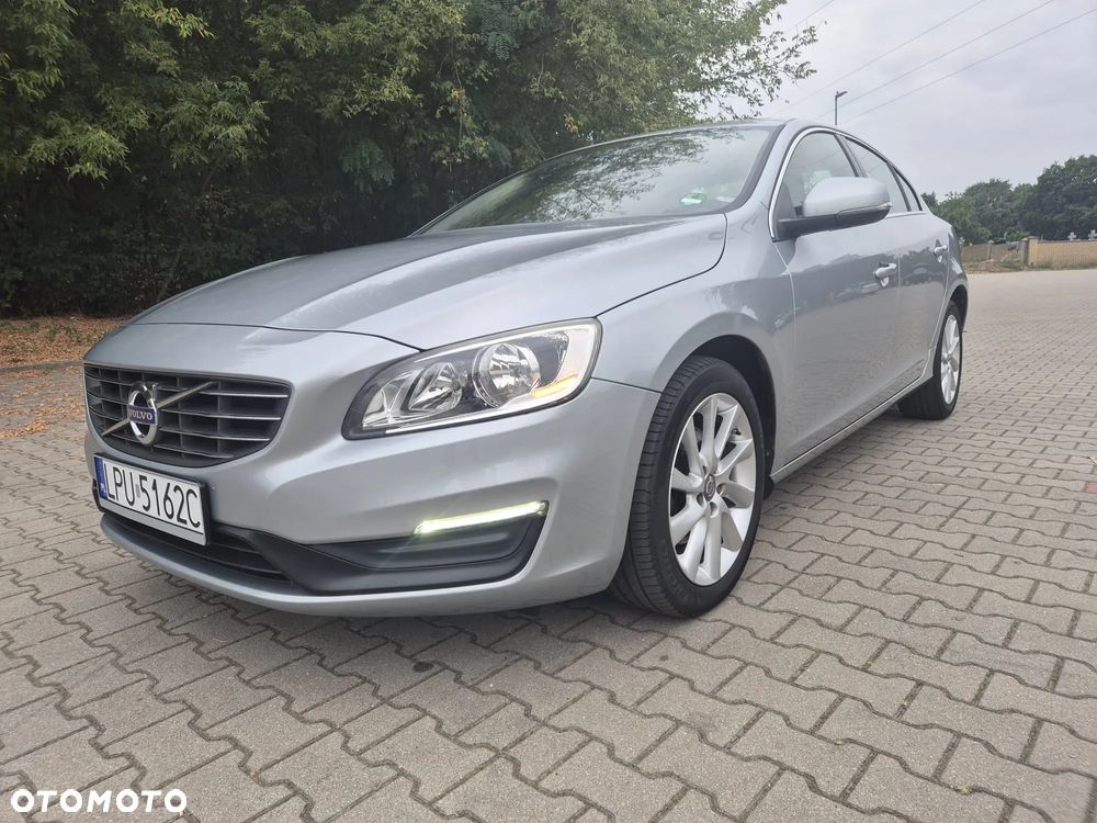Volvo S60 D2 Momentum - 2