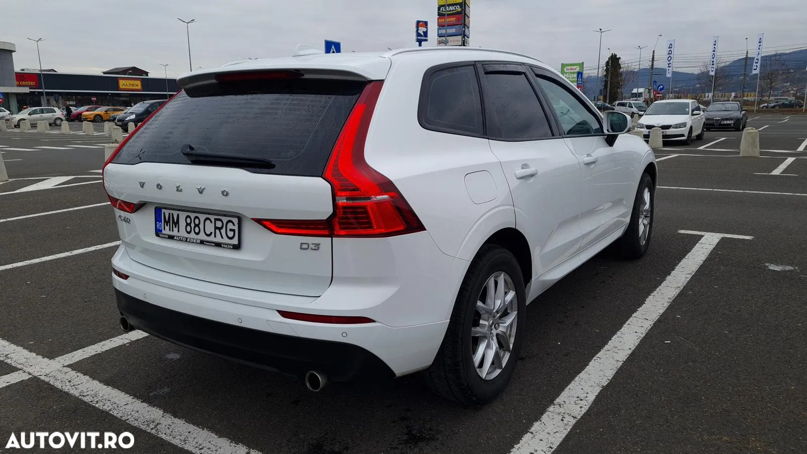 Volvo XC 60 D3 Momentum Pro - 4