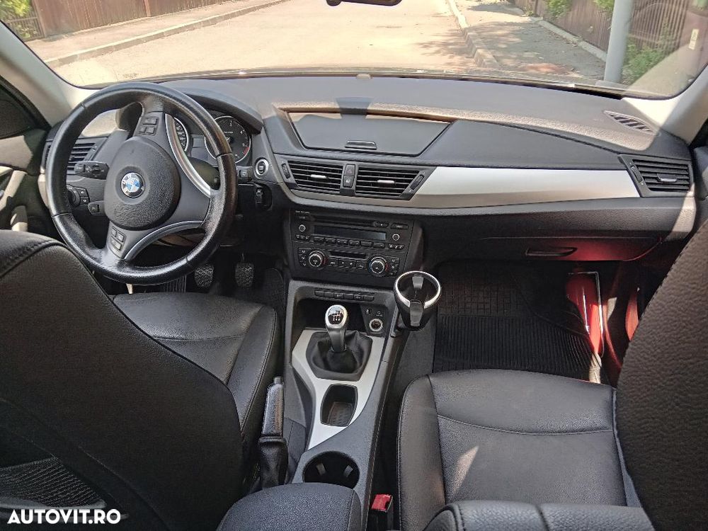 BMW X1 xDrive18d Sport Line - 6