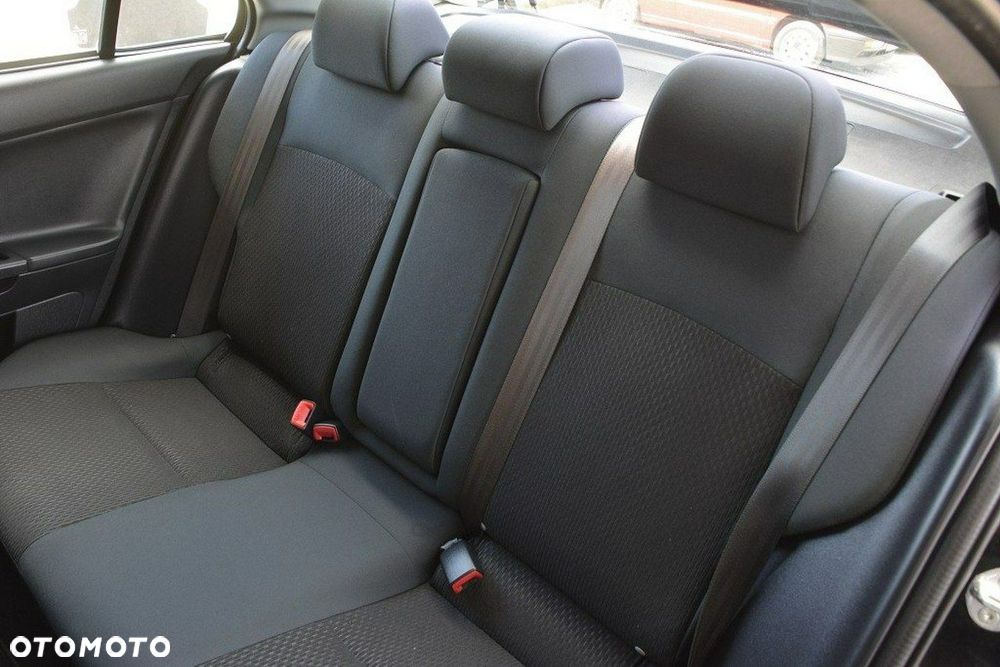 Mitsubishi Lancer 1.6 - 28