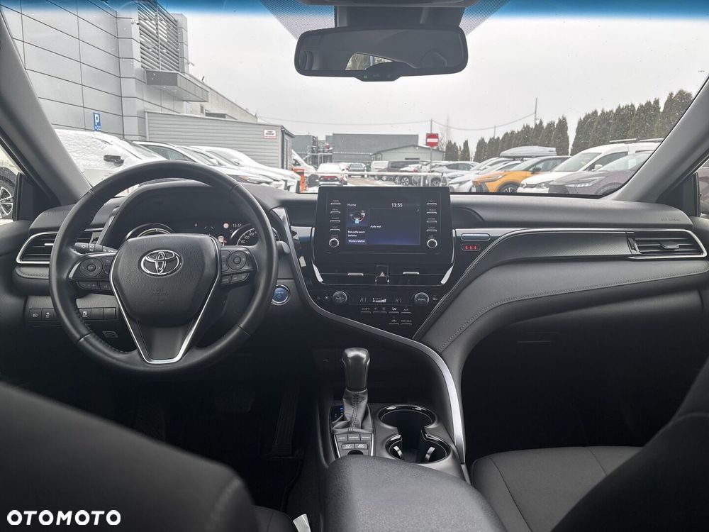 Toyota Camry 2.5 Hybrid Comfort CVT - 12
