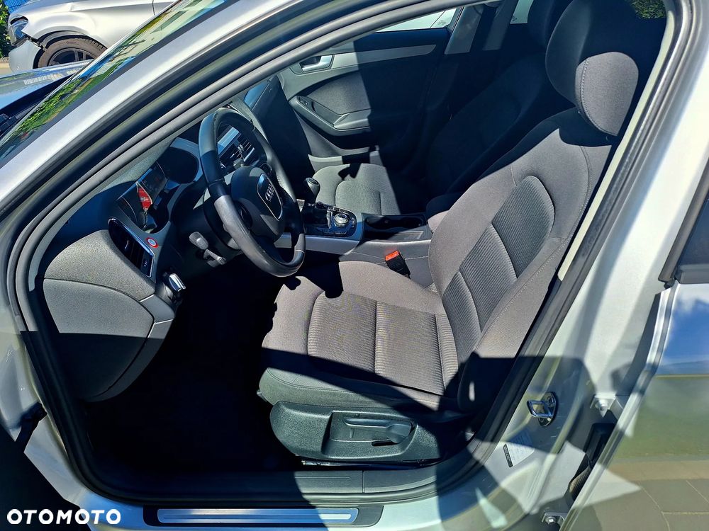 Audi A4 Limousine 2.0 TDI DPF Ambiente - 13