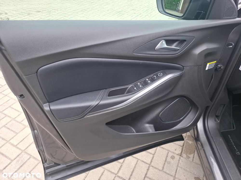 Opel Grandland X 1.2 Start/Stop Business Elegance - 13