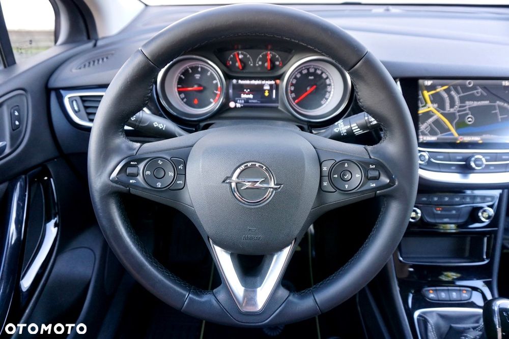 Opel Astra 1.4 Turbo Innovation - 23