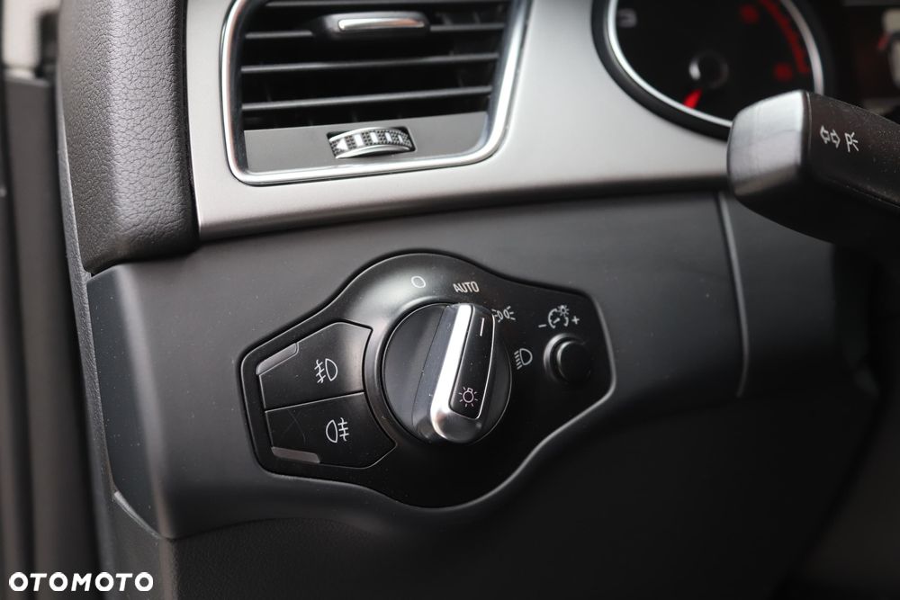 Audi A4 Avant 2.0 TDI DPF multitronic Ambiente - 25