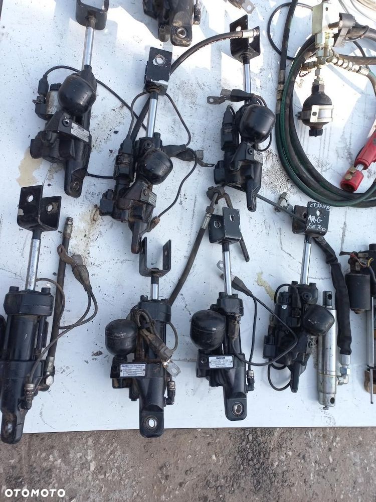 Siłowniki hydrauliczne ,siłownik elektryczny , rury wysypu 45100065,45100029, serta,12719910, hydac M91,M92 ACW021162A,siłownik kabiny massey,3773719m91,tollo linear LA14,quivogne VER04528, 0.9123,330.4 ,A4922096 ,CZUJNIK NACISKU OSI LOAD 969-0075, HYDAC 394488, AMAZONE M80X80 SIŁOWNIK PODNOŚNIKA SAME,DEUTZ HEDRA MF 32,34,36,38,40 - 17