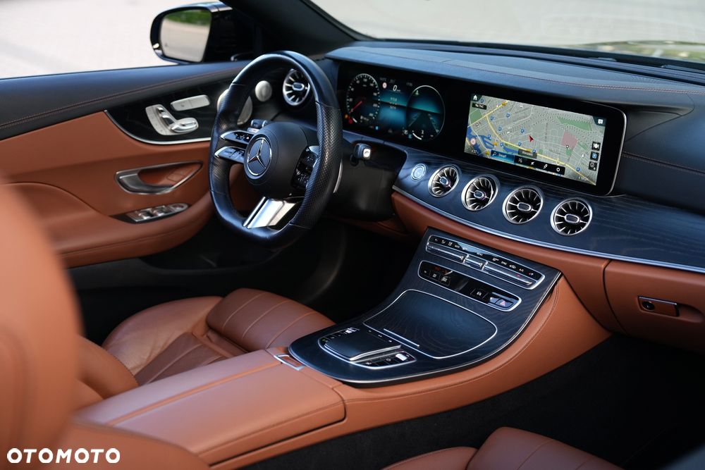 Mercedes-Benz Klasa E 220 d 4Matic 9G-TRONIC AMG Line - 28