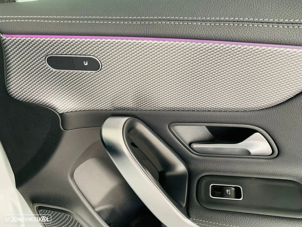 Mercedes-Benz CLA 180 d Progressive - 48