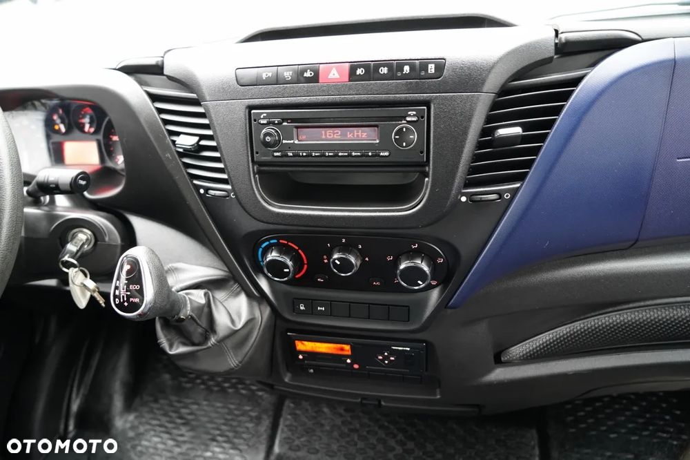 Iveco DAILY 70-180 / WYWROTKA TYLNOZSYPOWA / BLIŹNIAK / HI-MATIC / BLOKADA MOSTU - 30