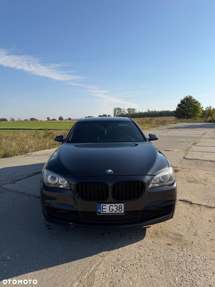 BMW Seria 7 2012 photo 2