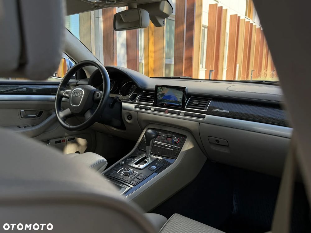 Audi S8 - 19