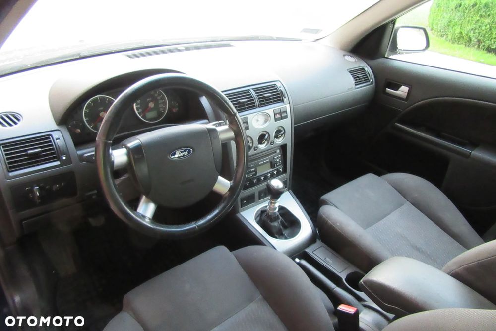 Ford Mondeo - 4