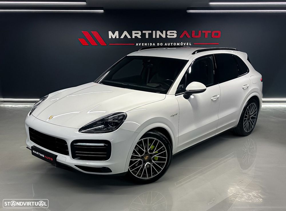 Porsche Cayenne E-Hybrid - 2