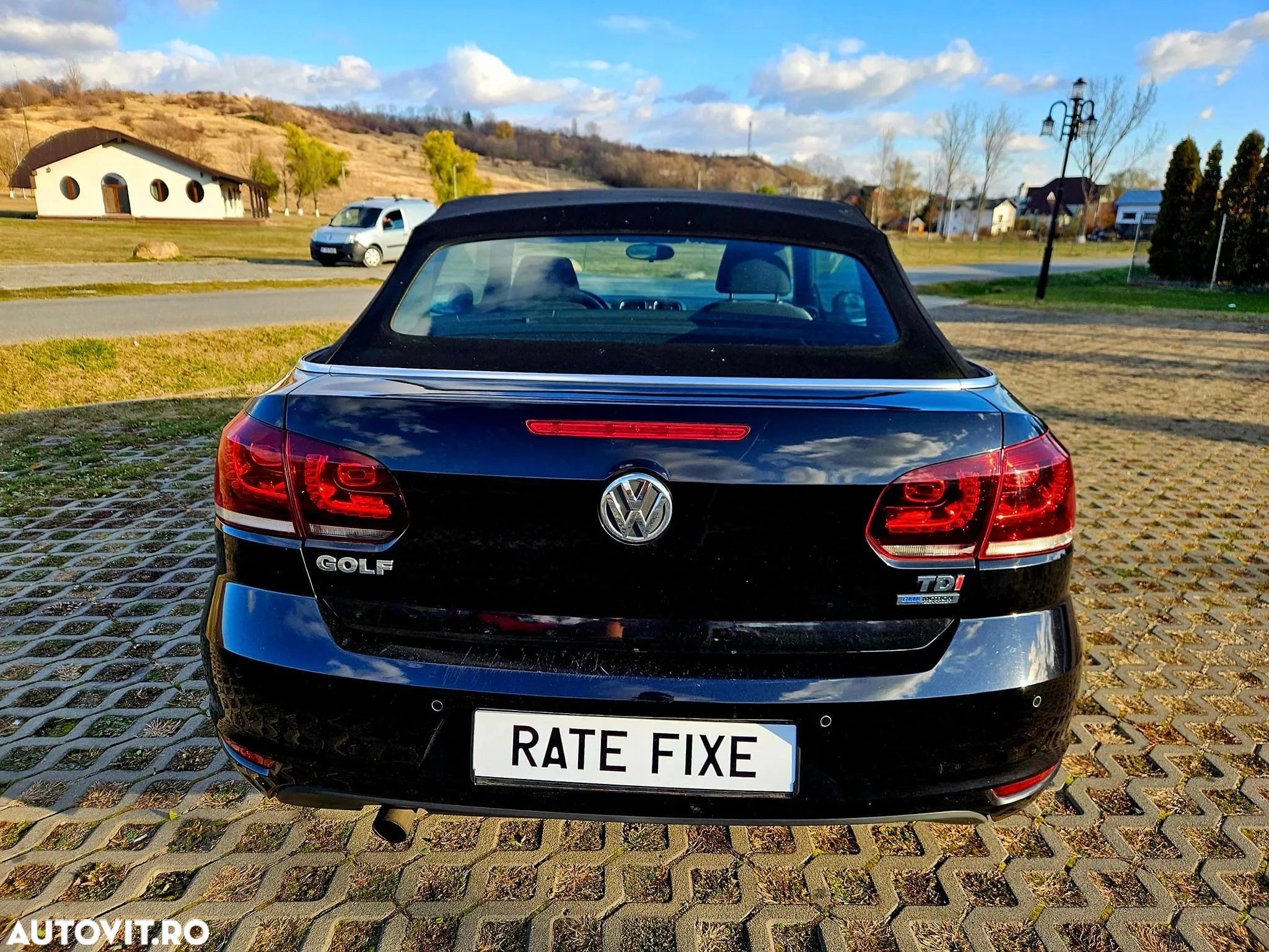 Volkswagen Golf 1.6 TDI BlueMotion Technology Comfortline - 8