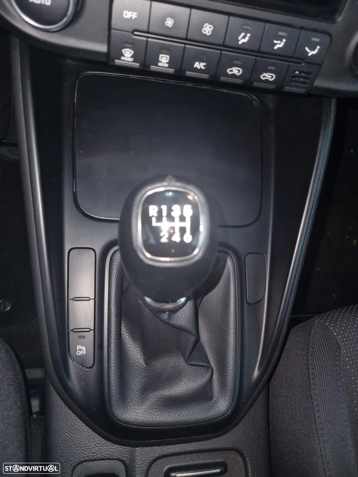 Kia Carens 1.7 CRDi ISG TX - 16