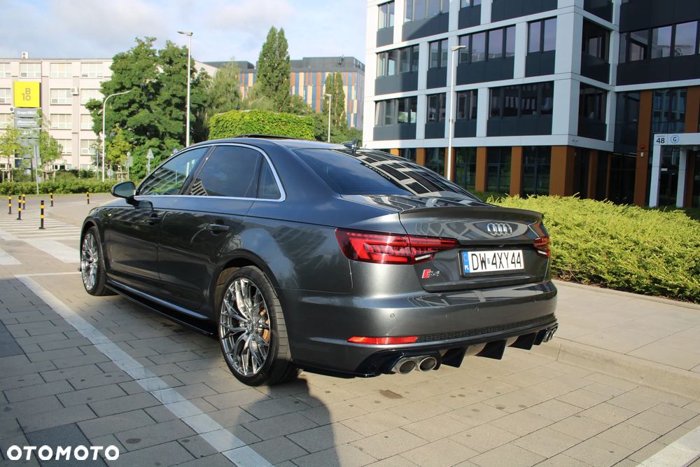 Audi S4 Limousine - 23