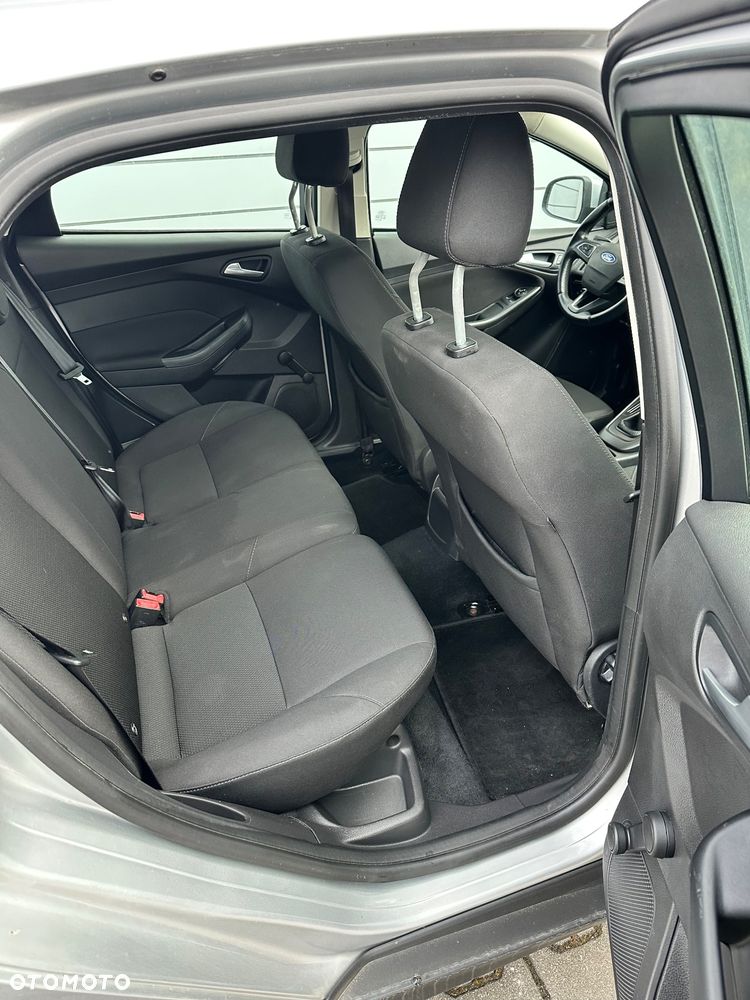 Ford Focus - 20