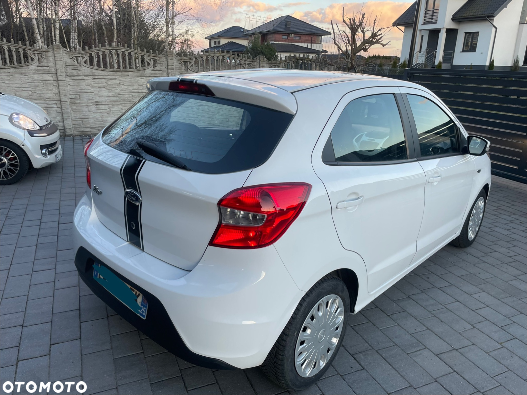 Ford Ka+ 1.2 Ti-VCT Black Edition - 5