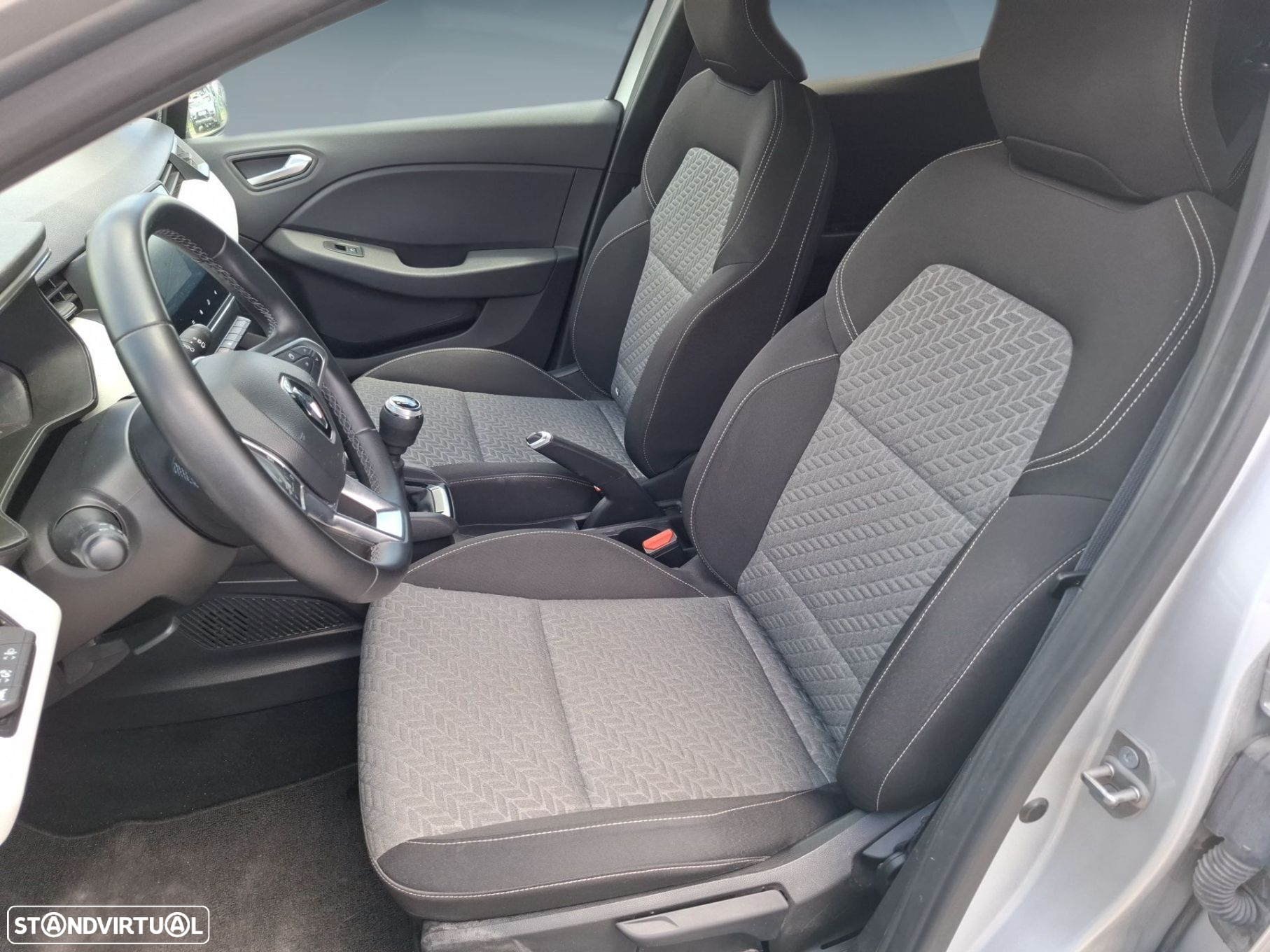 Renault Clio 1.0 TCe Evolution Bi-Fuel - 11