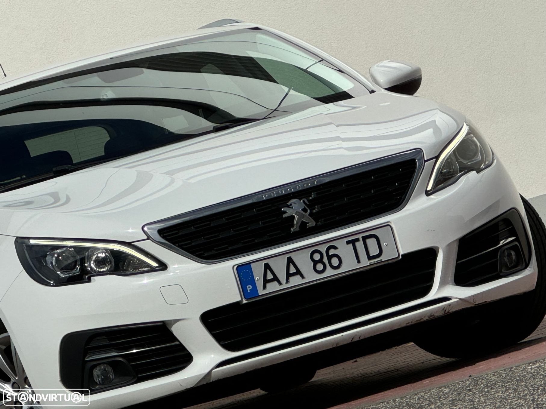 Peugeot 308 SW 1.6 BlueHDi Style J17 - 32