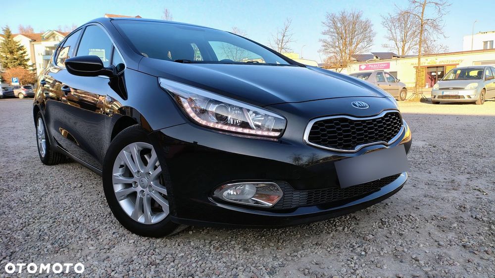 Kia Ceed 1.6 CRDi 128 Dream Team Edition - 7