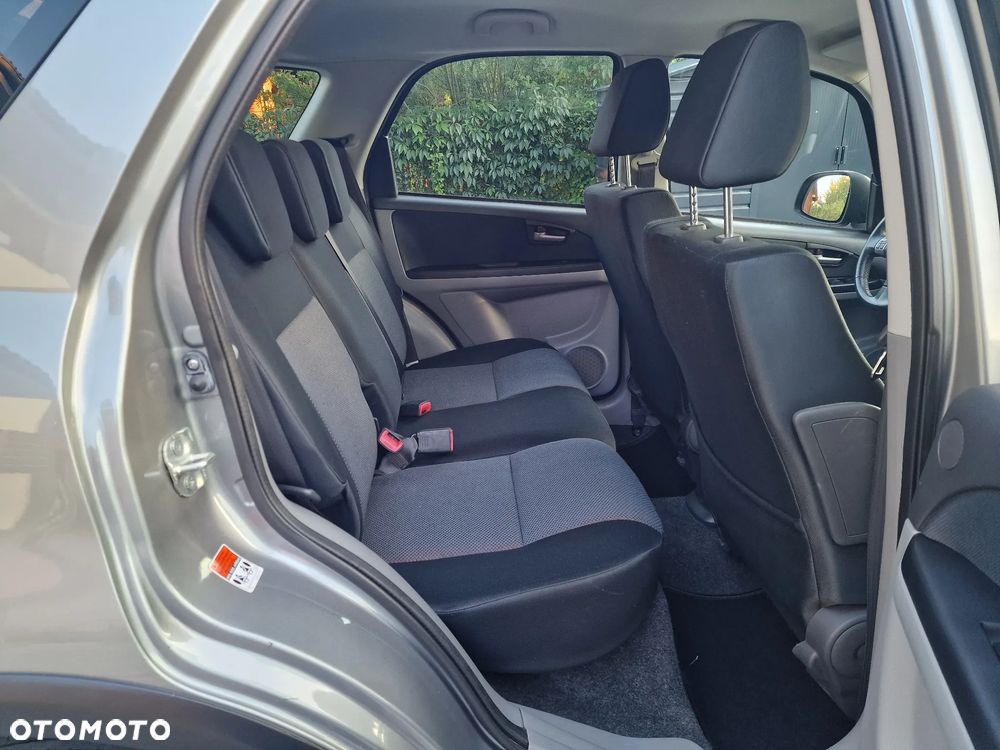 Suzuki SX4 1.6 VVT 4x4 Comfort - 22