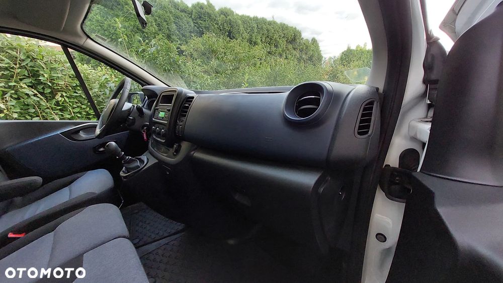 Opel Vivaro - 17