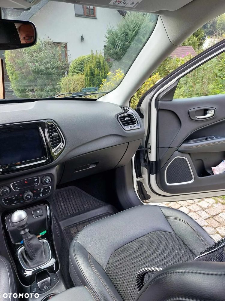 Jeep Compass - 8
