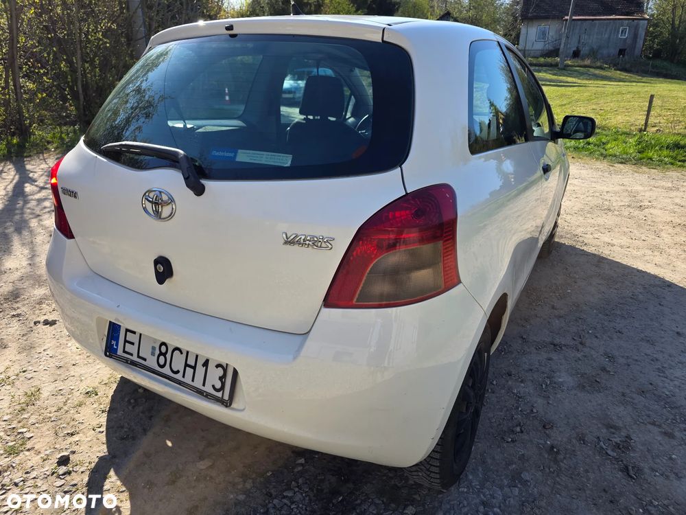 Toyota Yaris 1.0 Luna A/C - 6