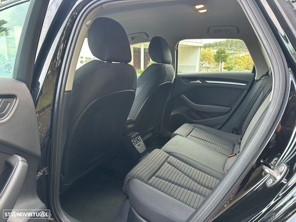 Audi A3 Sportback 1.6 TDI S-line - 15