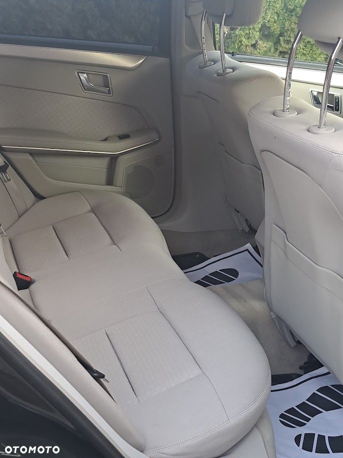 Mercedes-Benz Klasa E 250 CGI BlueEffICIENCY Avantgarde - 10