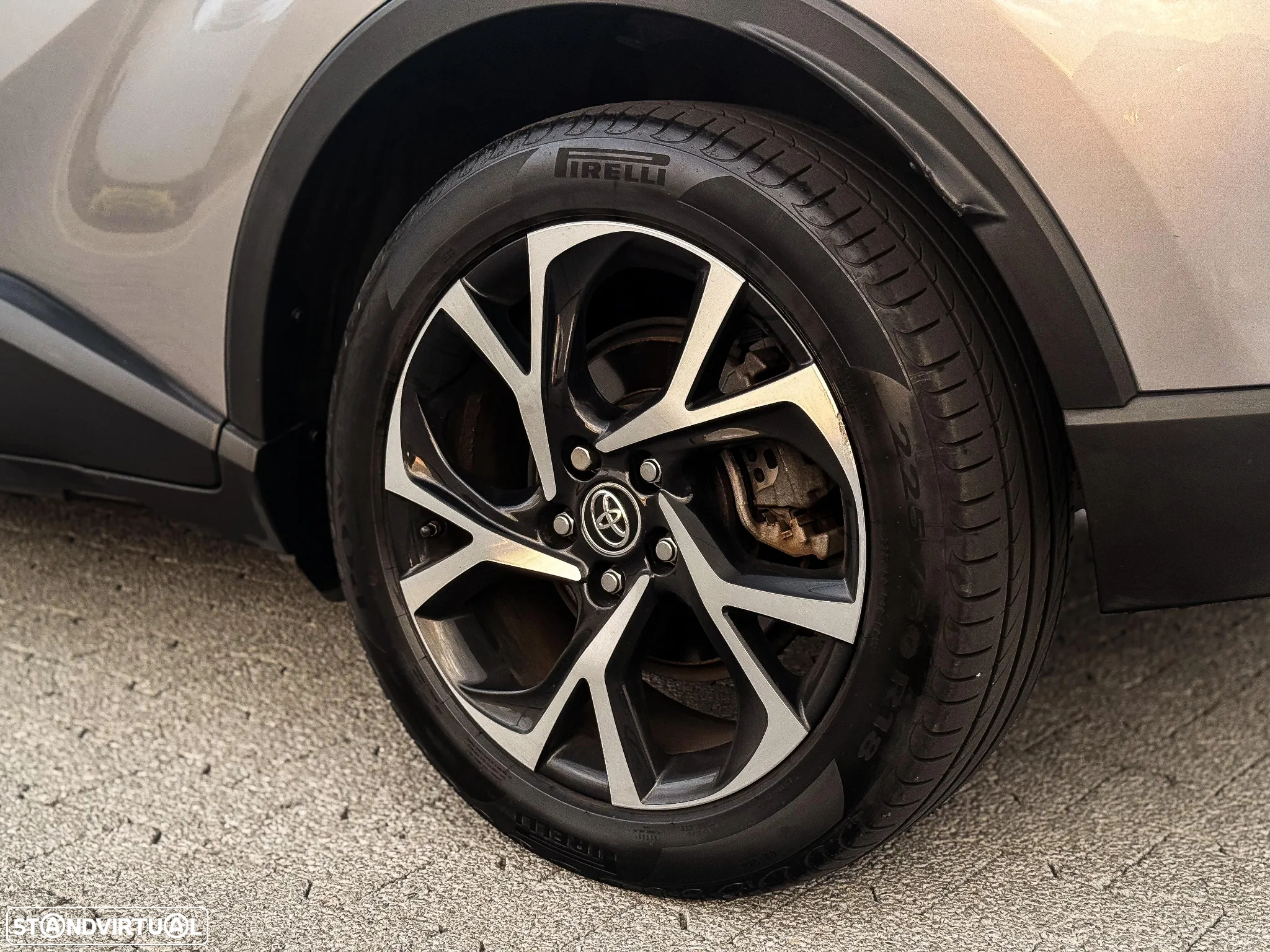 Toyota C-HR 1.8 Hybrid Exclusive - 9
