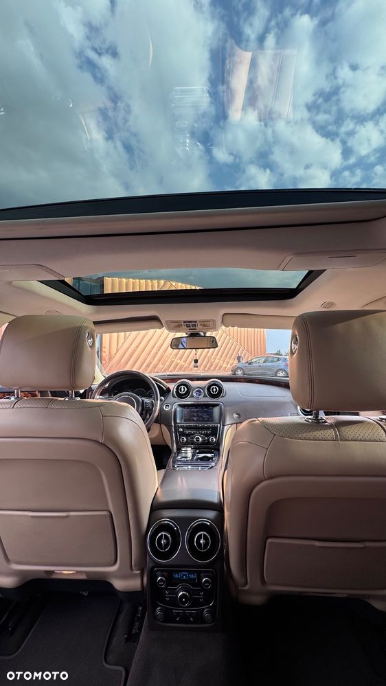 Jaguar XJ 3.0 D V6 LWB Premium Luxury - 12