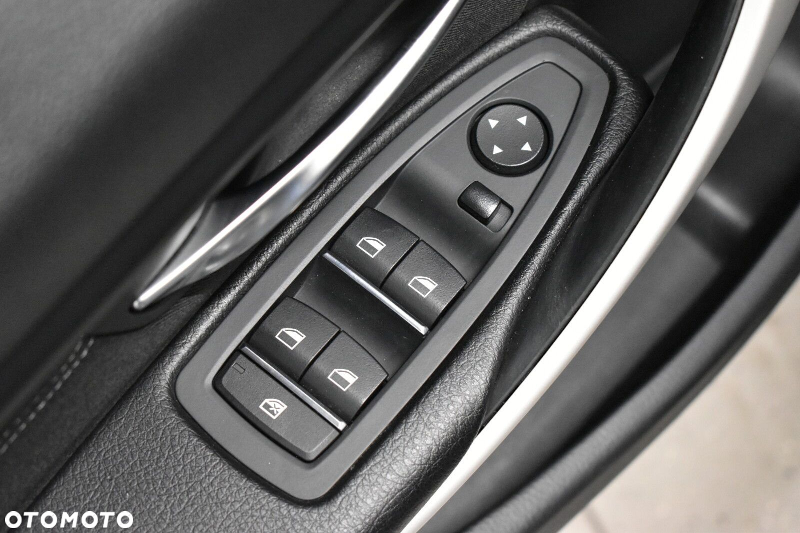 BMW Seria 3 318i Advantage - 7