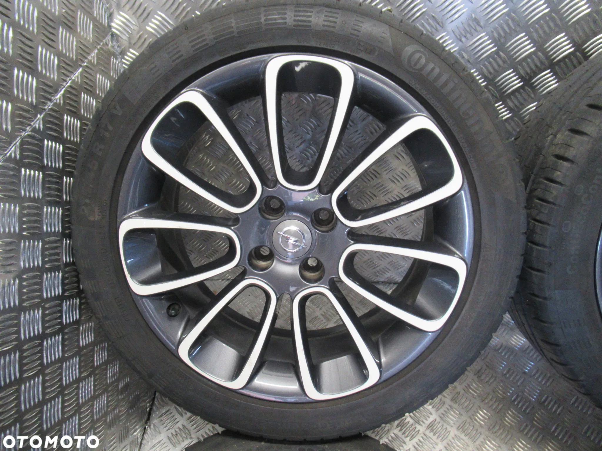 Koła Opel Adam Corsa E Adam Rocks 7Jx17 et44 4x100 CZUJNIKI - 4