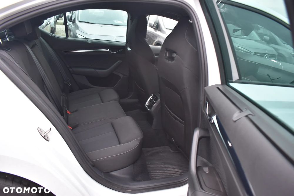 Skoda Octavia 1.5 TSI ACT Style - 16