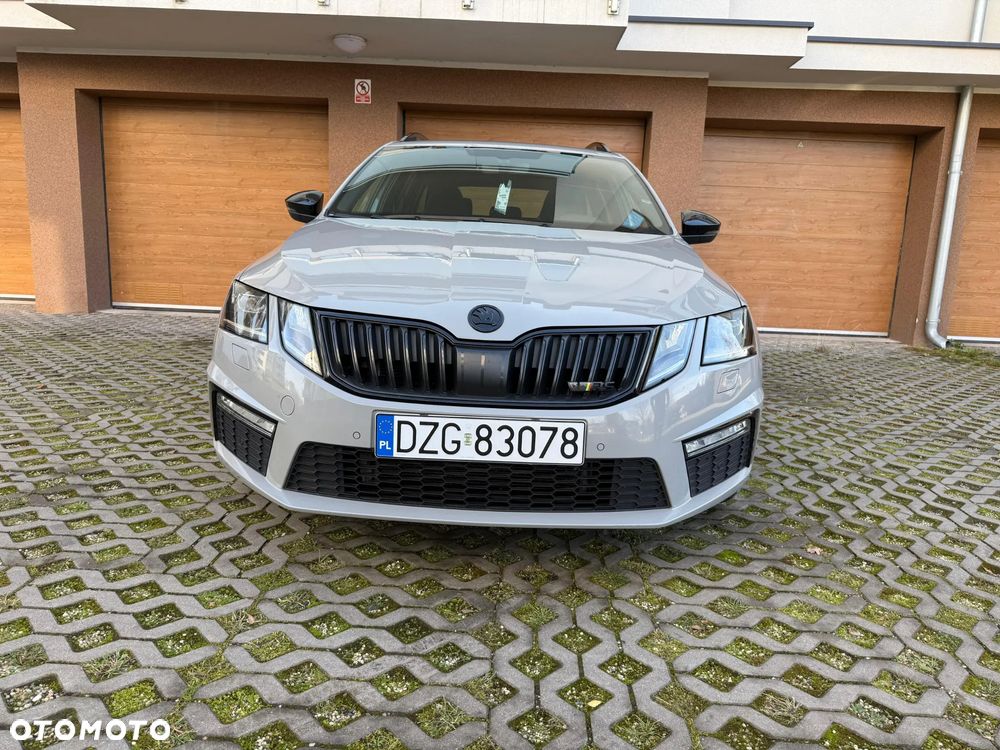 Skoda Octavia 2.0 TDI DSG RS - 5