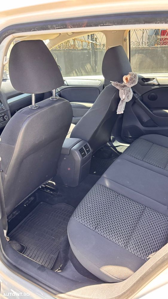 Volkswagen Golf 1.6 TDI DPF Trendline - 11