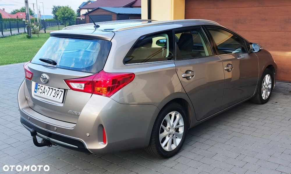 Toyota Auris 2.0 D-4D Life Plus - 29