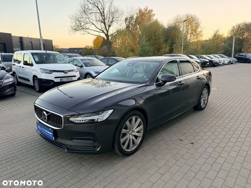 Volvo S90 - 2
