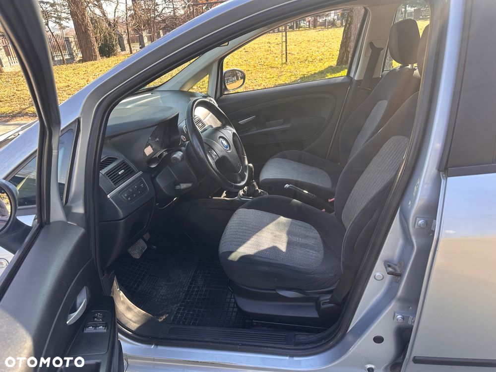 Fiat Grande Punto - 6