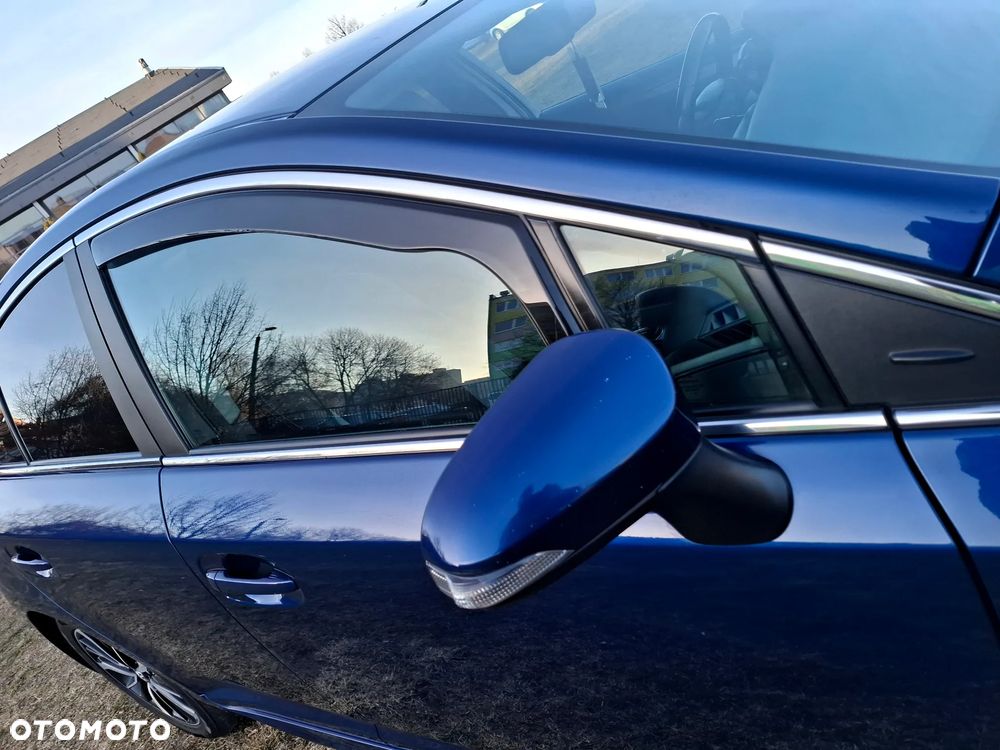 Toyota Avensis 1.8 Premium - 7