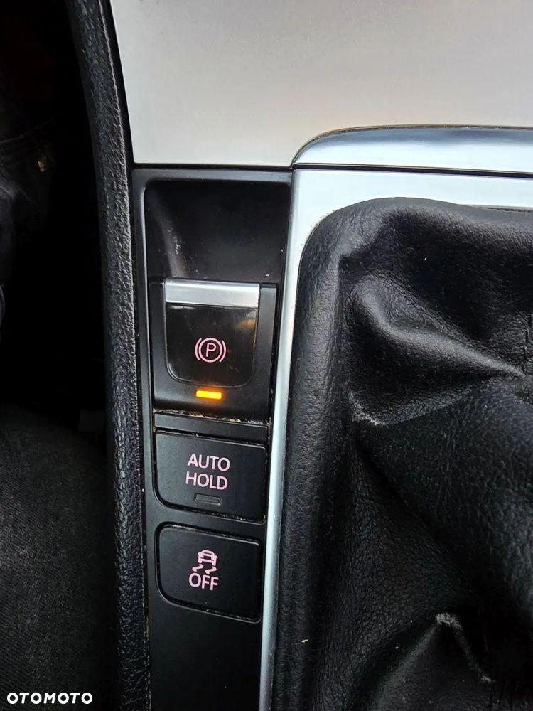 Volkswagen Passat 1.6 TDI Comfortline - 28