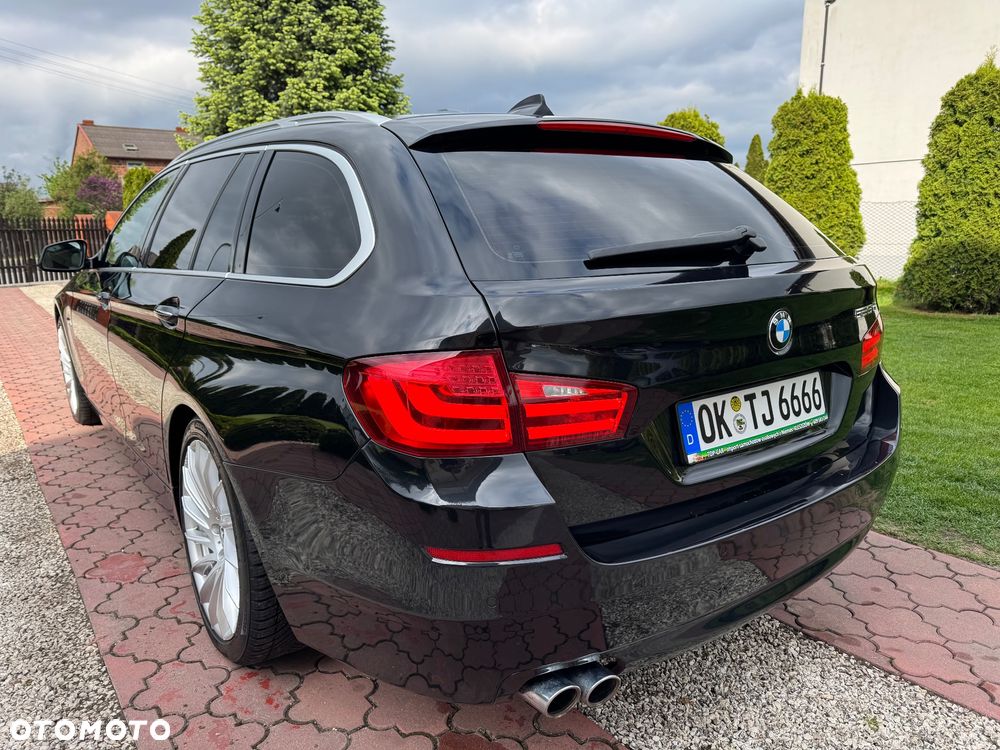 BMW Seria 5 525d Sport-Aut Luxury Line - 7