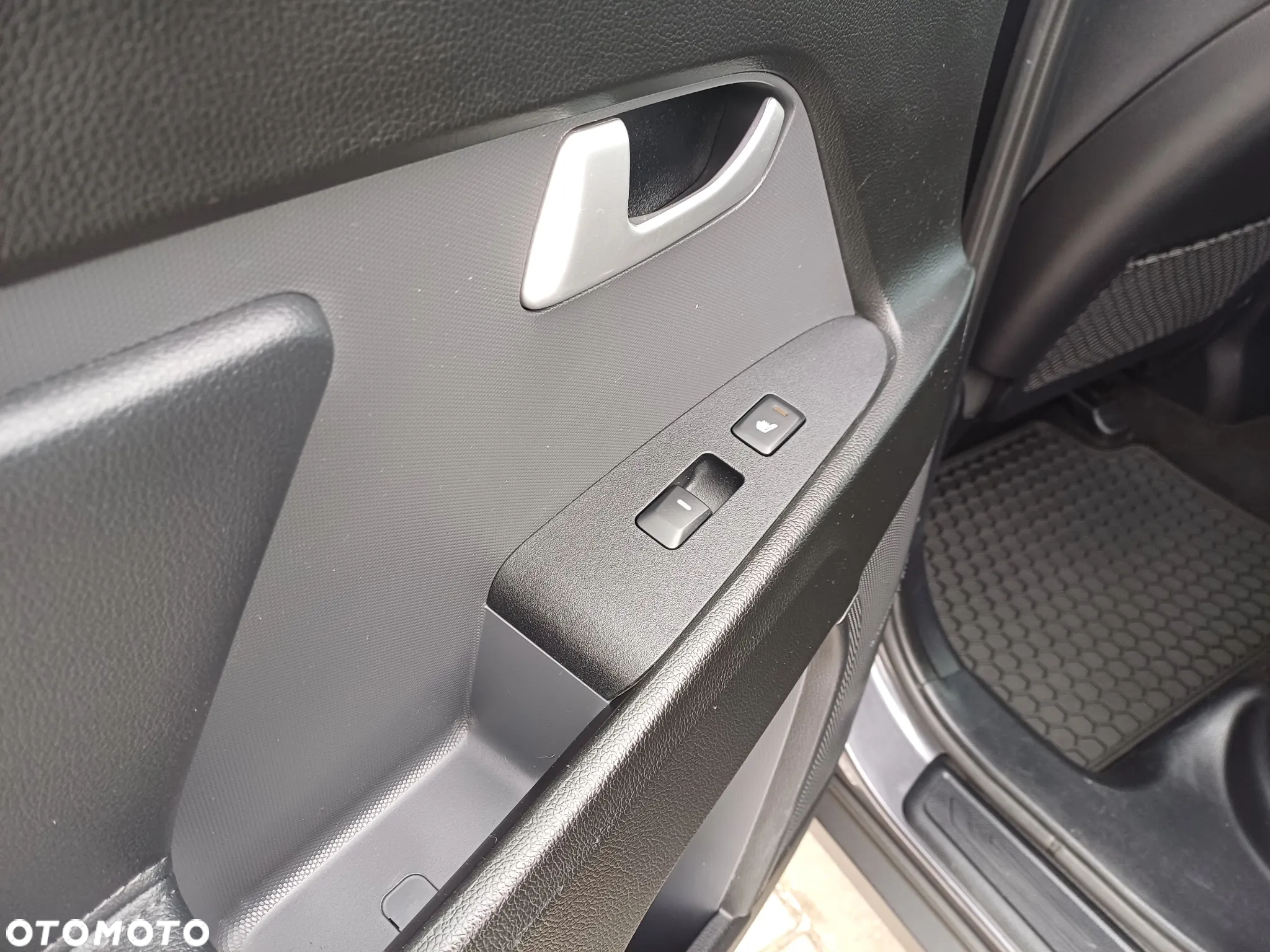 Kia Sportage 1.6 GDI Business Line L 2WD - 12