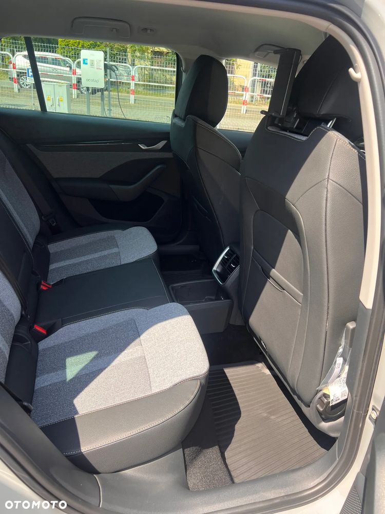 Skoda Octavia 1.5 TSI mHEV Drive Selection DSG - 11