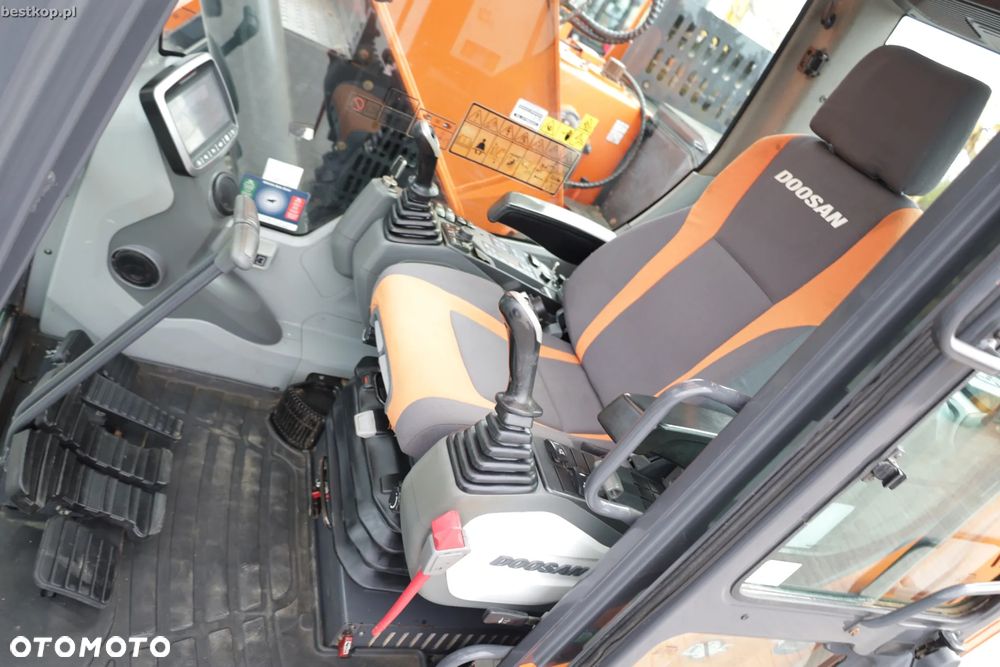 Doosan DX235LCR - 19