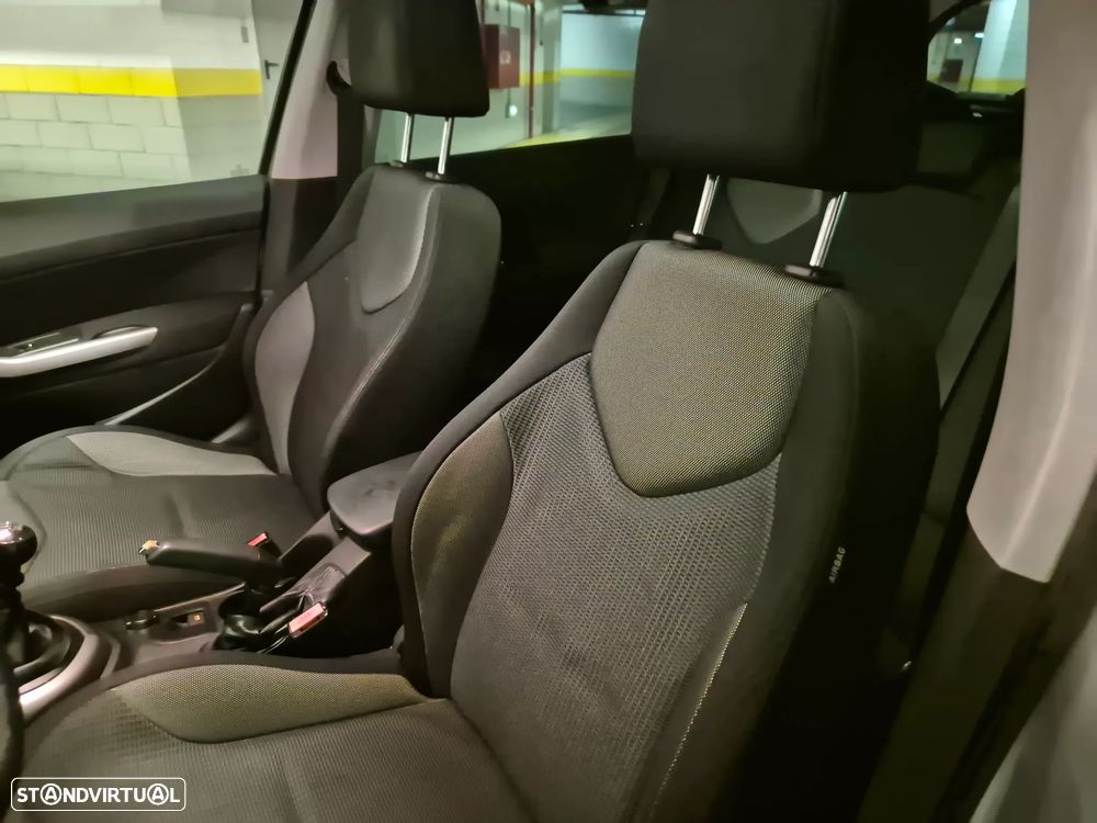 Peugeot 308 SW 1.6 HDi Sport CVM6 - 17
