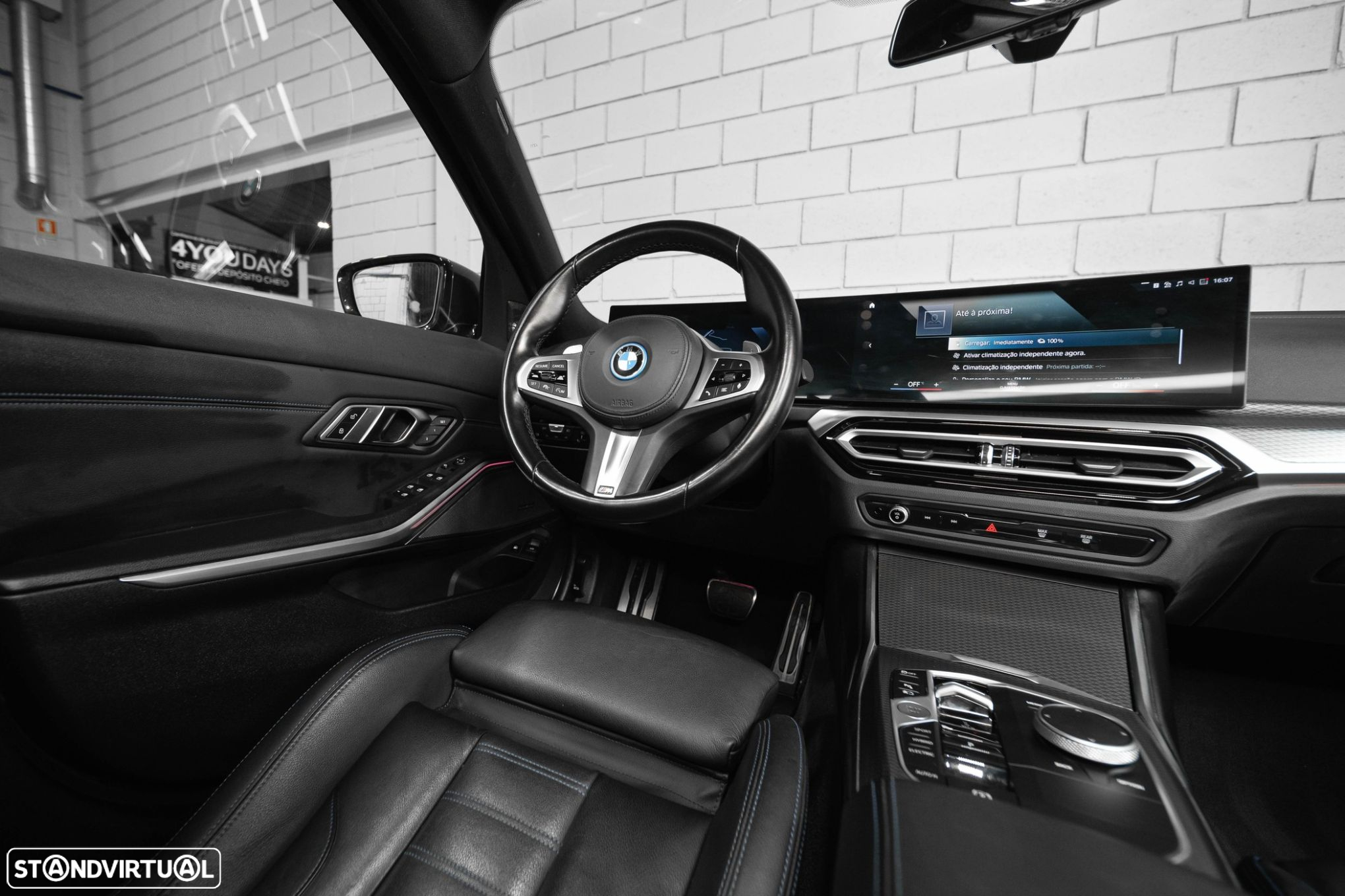 BMW 330 e Touring Pack M Auto - 38
