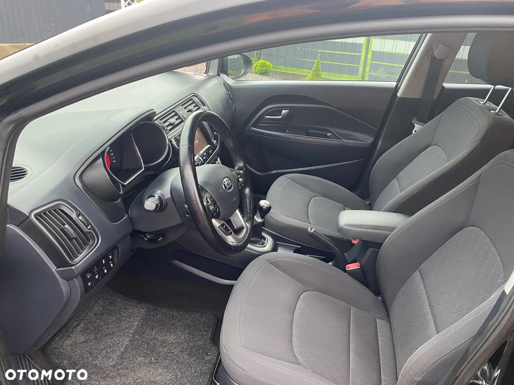 Kia Rio - 27
